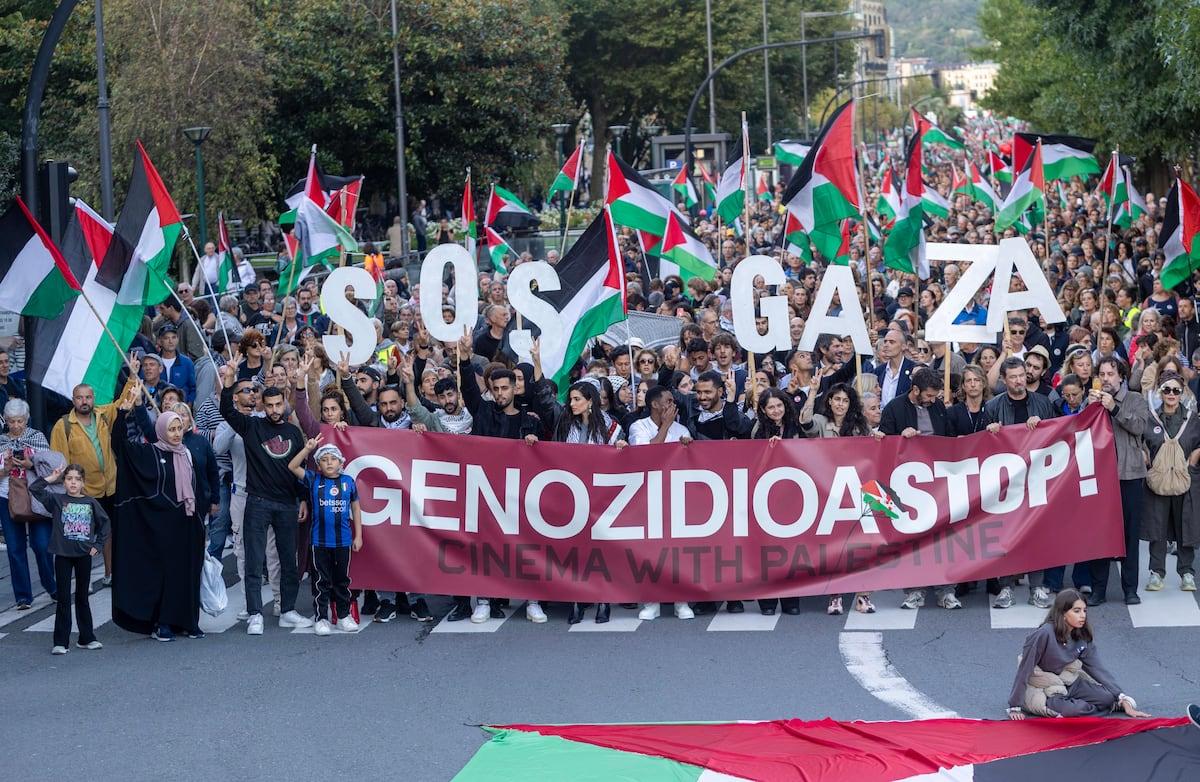 Thousands of protesters who led the figures of cinemas call Gaza in San Sebastan |Cinema, premieres and criticsCountry