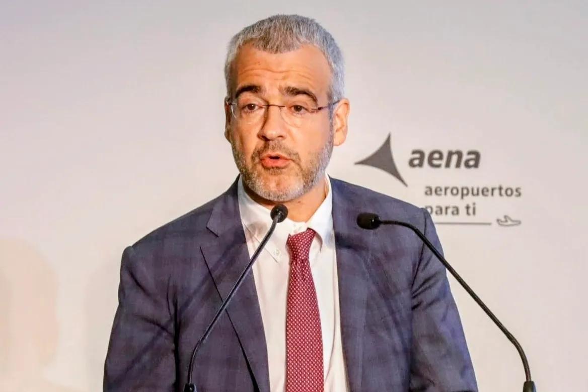 Aena responde a TCI, que 