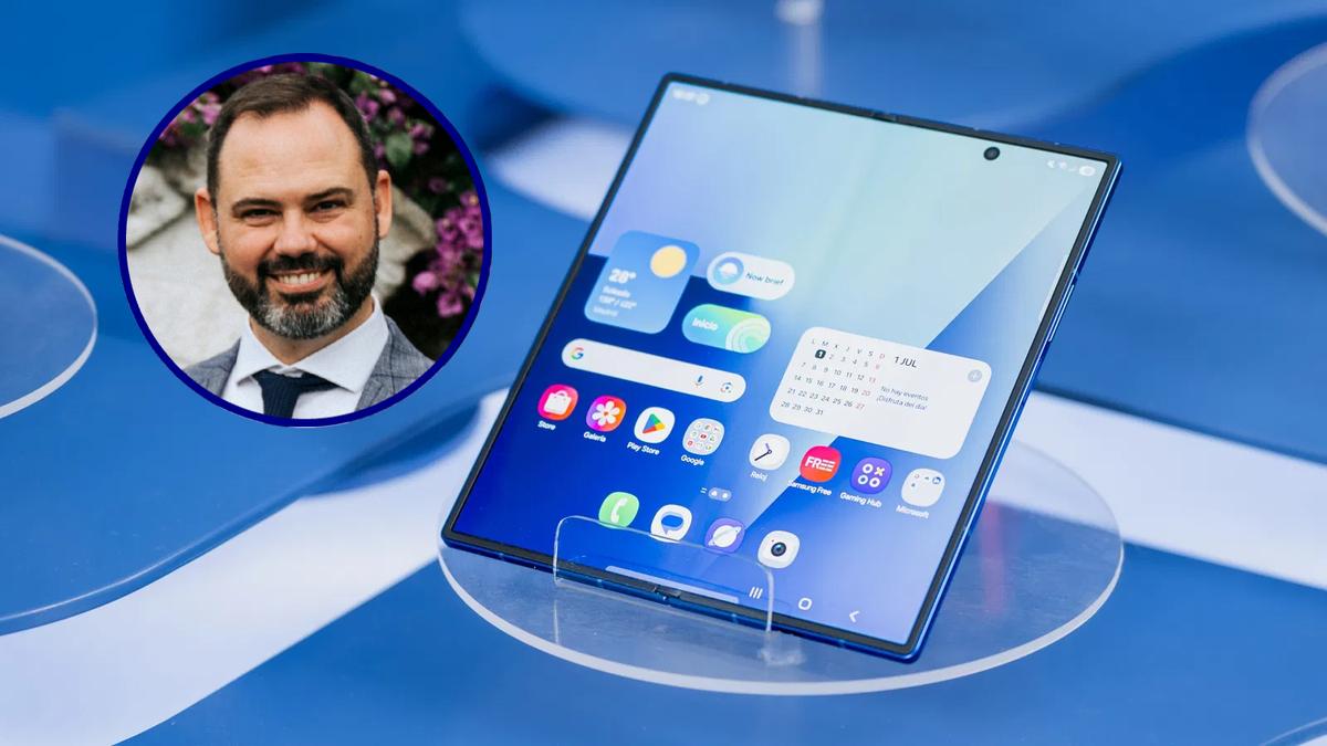 Felipe Asenjo, Product Manager of Samsung Spain: One of the biggest challenges with the new folding is maintaining battery capacity